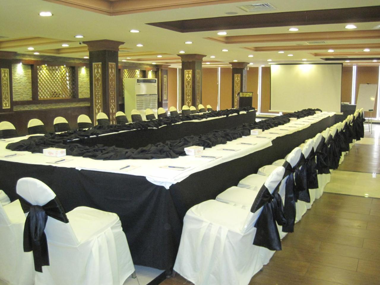 Royalton Hotel Ravalpindi Kültér fotó